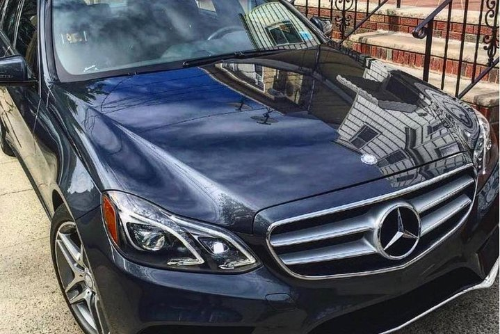 New York Airport Luxury Transfer : Newark Airport to New York City  - Photo 1 of 7